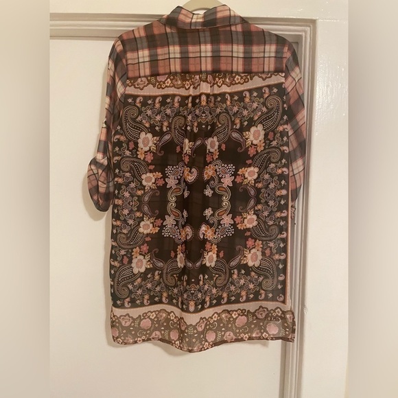 Band of gypsies plaid red, maroon and floral top size Small - Picture 6 of 7